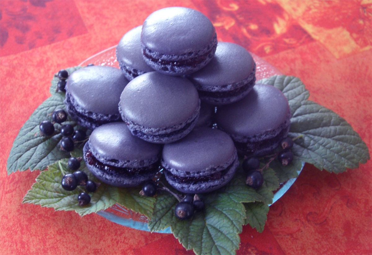 Macarons cassis-violette